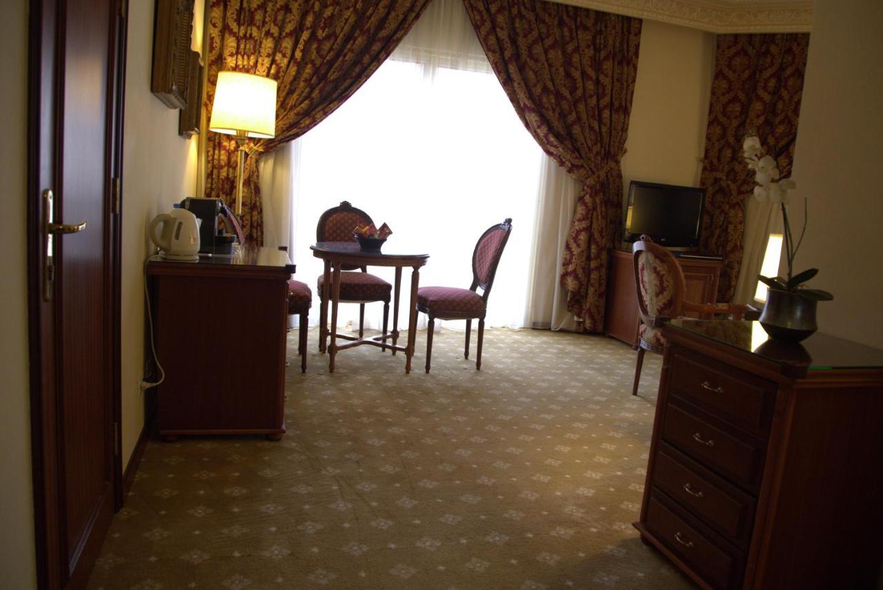 Serenada Golden Palace - Boutique Hotel Beirut Exterior photo