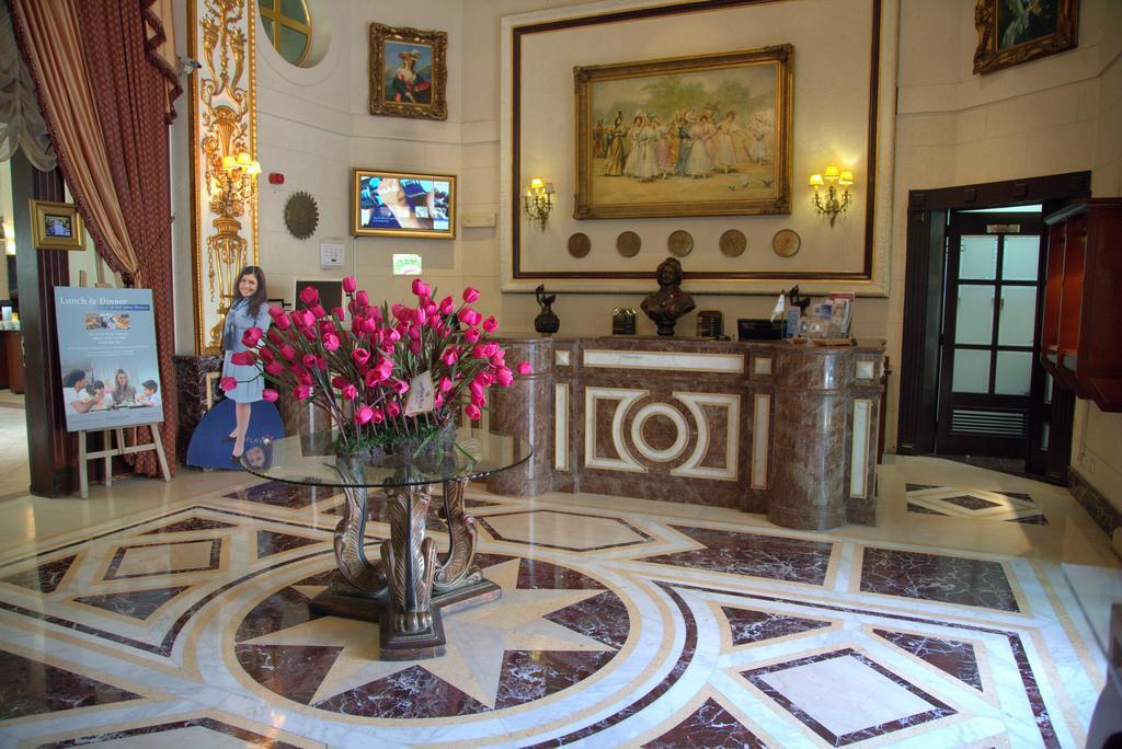 Serenada Golden Palace - Boutique Hotel Beirut Exterior photo